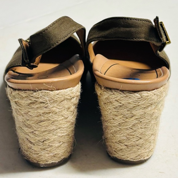 Vionic Coralina Size 11 Olive Espadrille Wedge Heel Slingback Sandal Casual Work - Picture 3 of 8